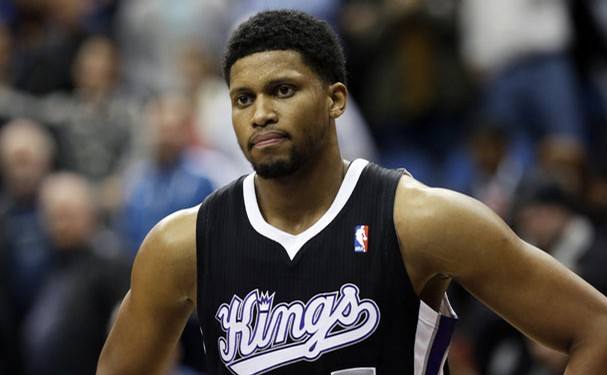 等三人出战 等三人出战