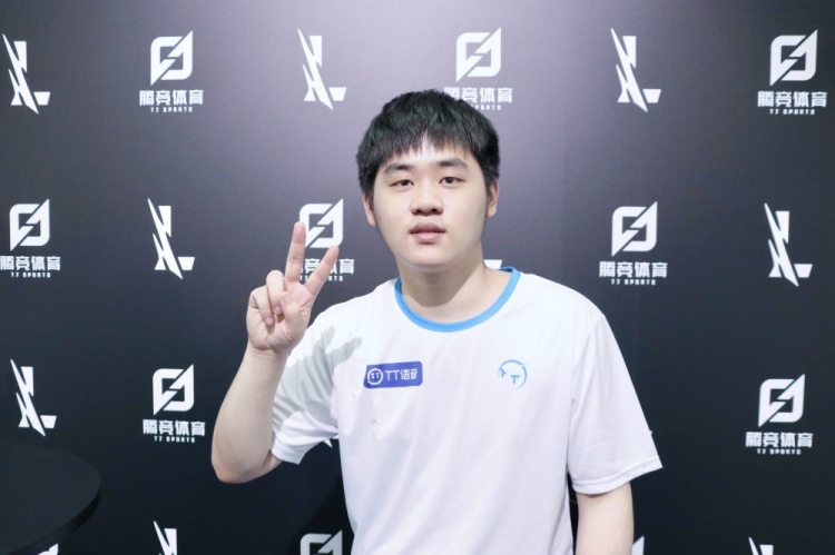 比赛中都需 比赛中都需