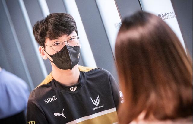 在沙暴浪涌 在沙暴浪涌